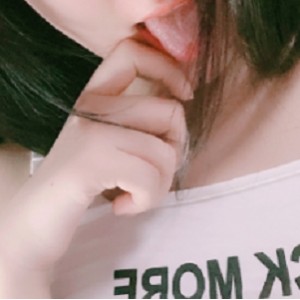 少女朵朵：JK制服短袜御姐，视频照片网红爆红！